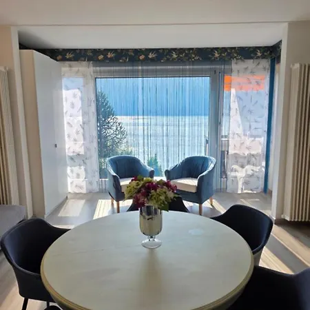 Panoramic View Frontal Apartment Bissone